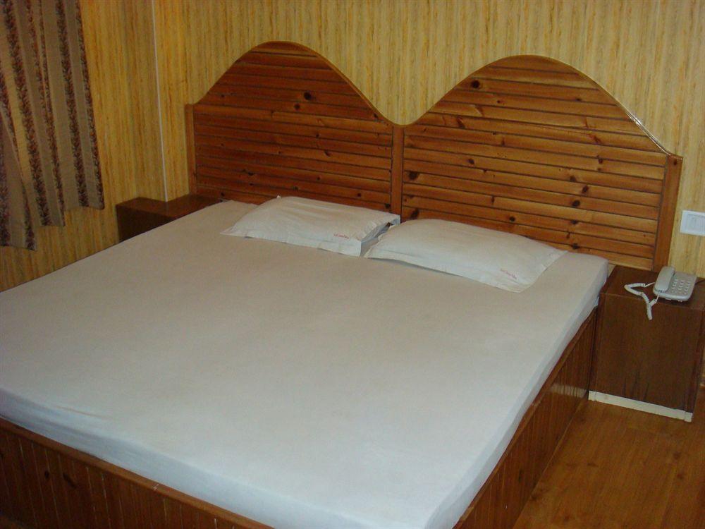 Hotel Chaman Palace Simlá Kültér fotó